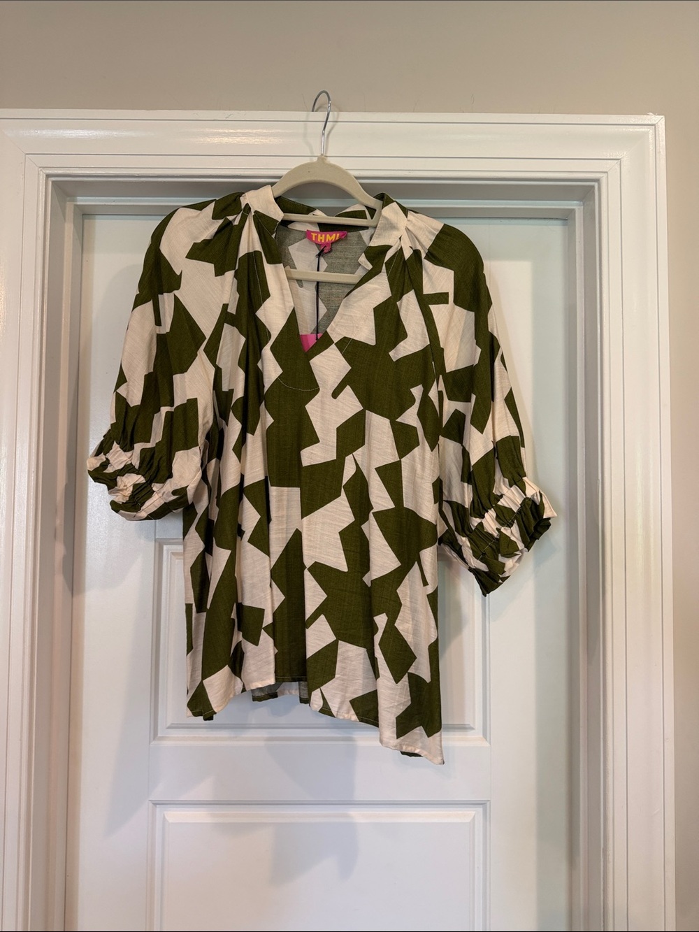 THML Olive & Cream Geometric V-Neck Puff Sleeve Blouse